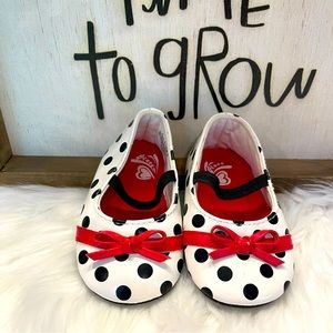 The Children's Place Baby Girl Shoes Size 6-12 Months